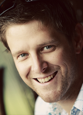 Robert J. Ryans Artist Blog bio picture